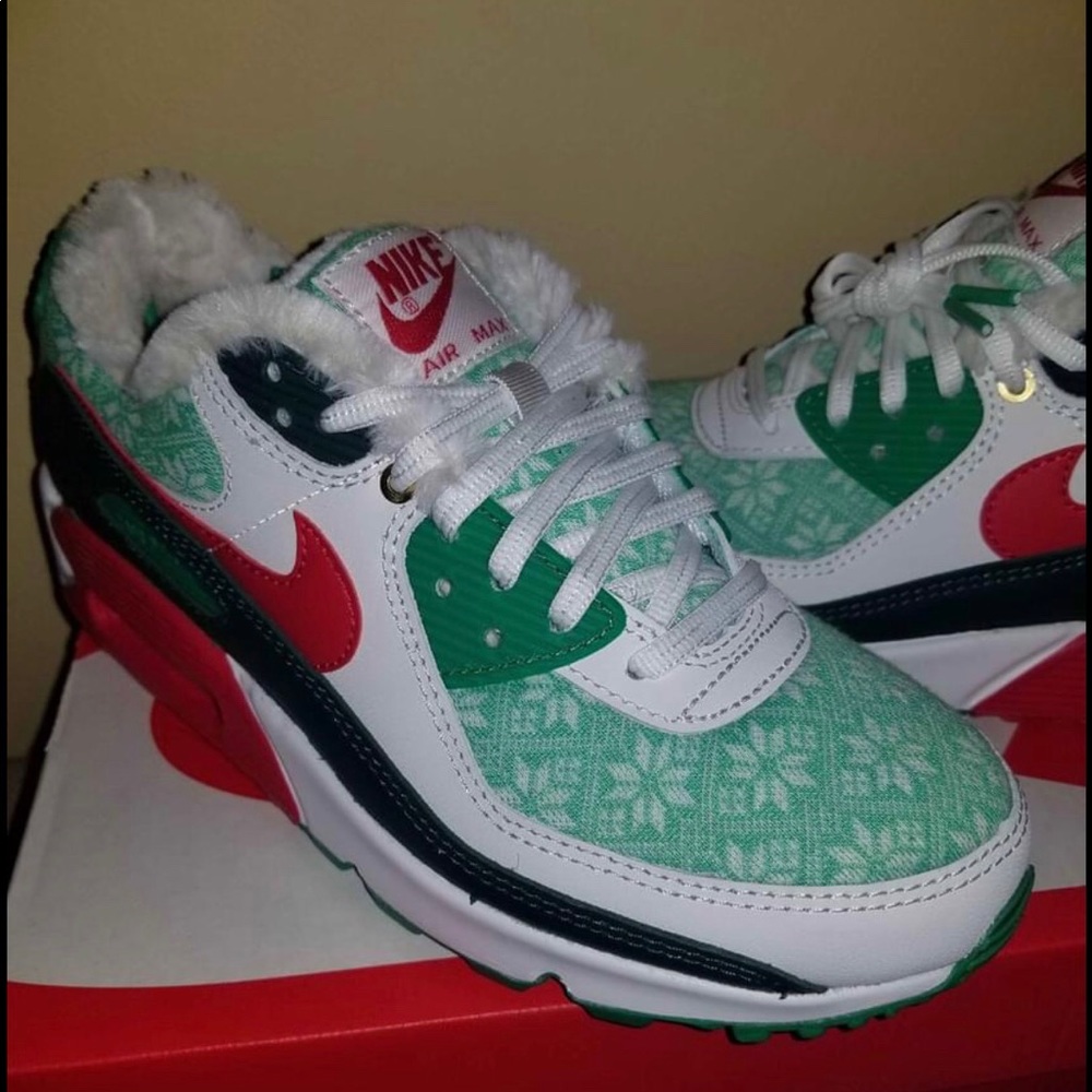Brand New Holiday Air Max 90